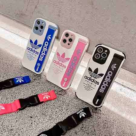 adidas スマホケース 綺麗 iPhone13