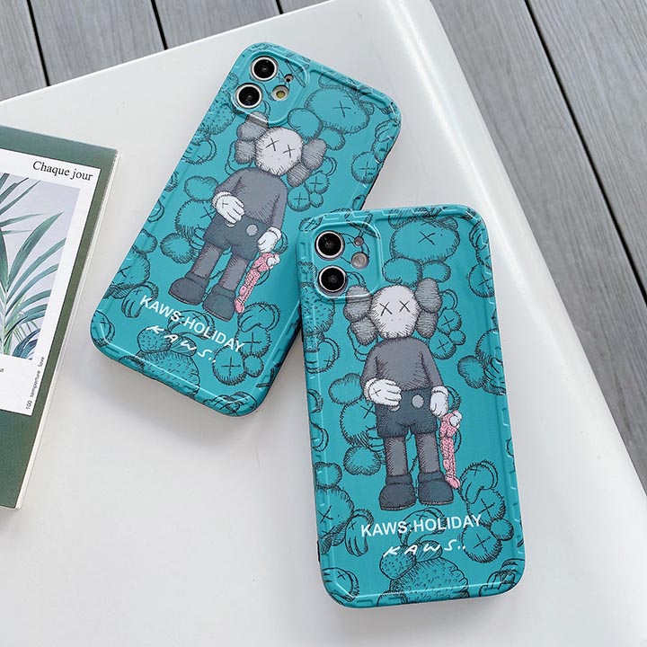  カウズ ブランド柄 iphone12pro max保護ケース
