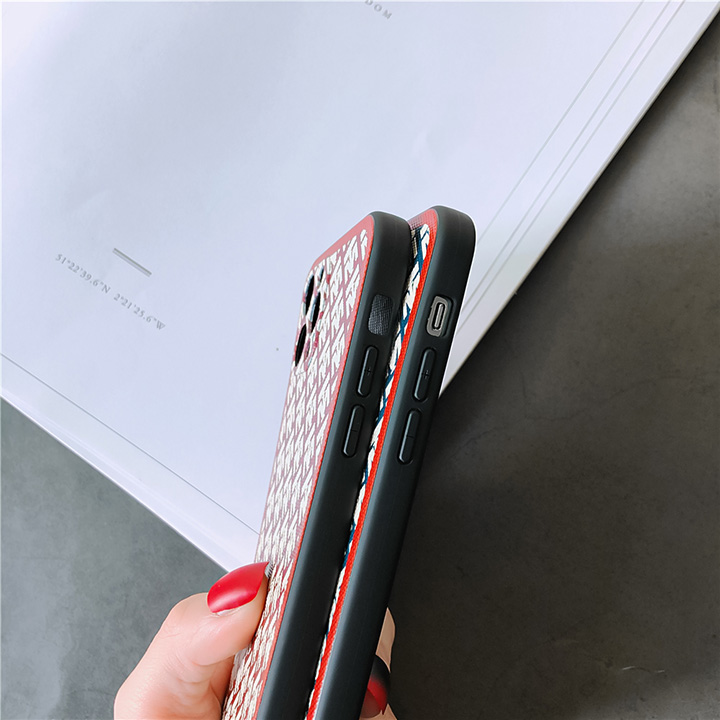 人気 iphone11ケース 