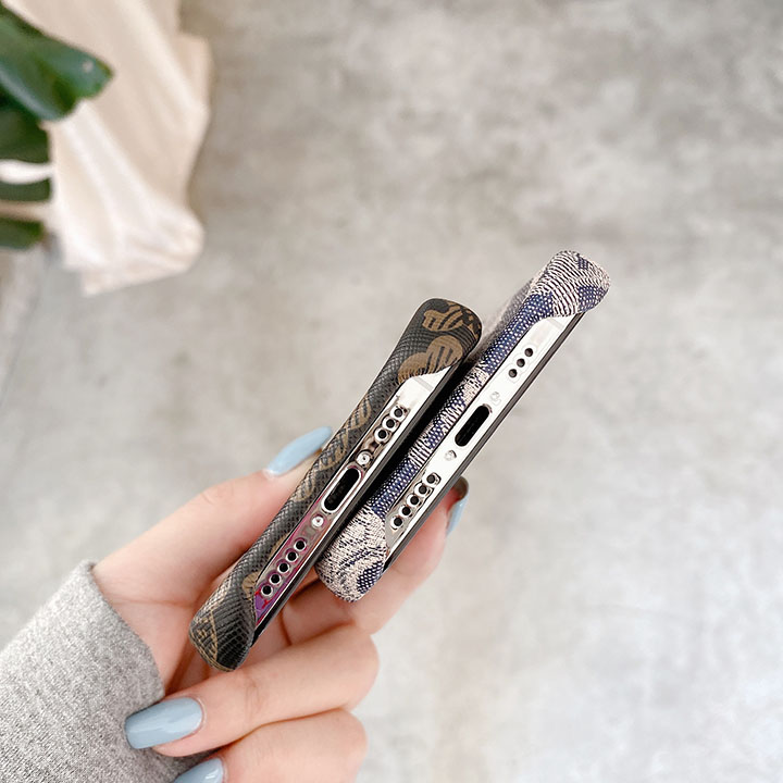 celine シンプル おしゃれ iphone12proケース