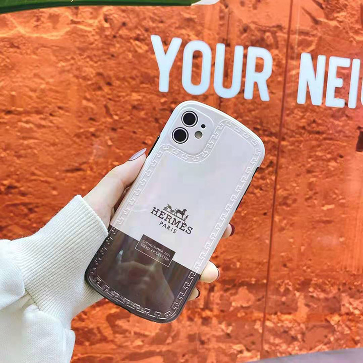 iPhone 11カバー