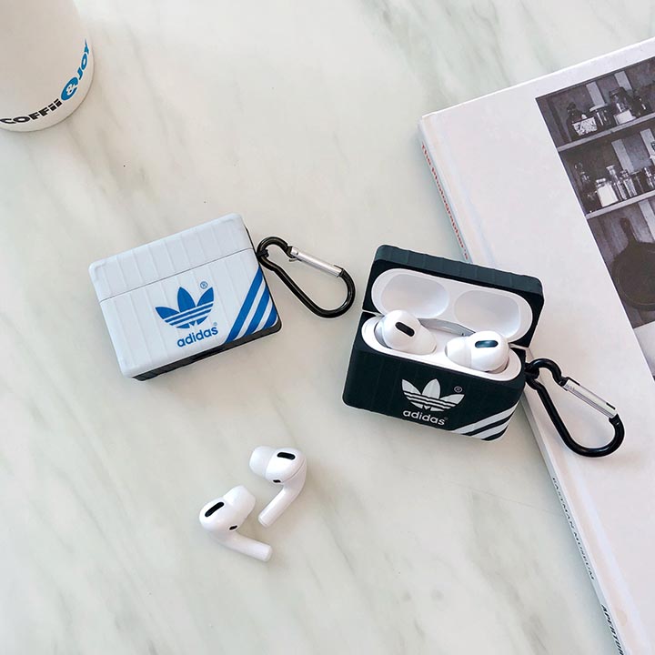 アディダス Airpods ケース